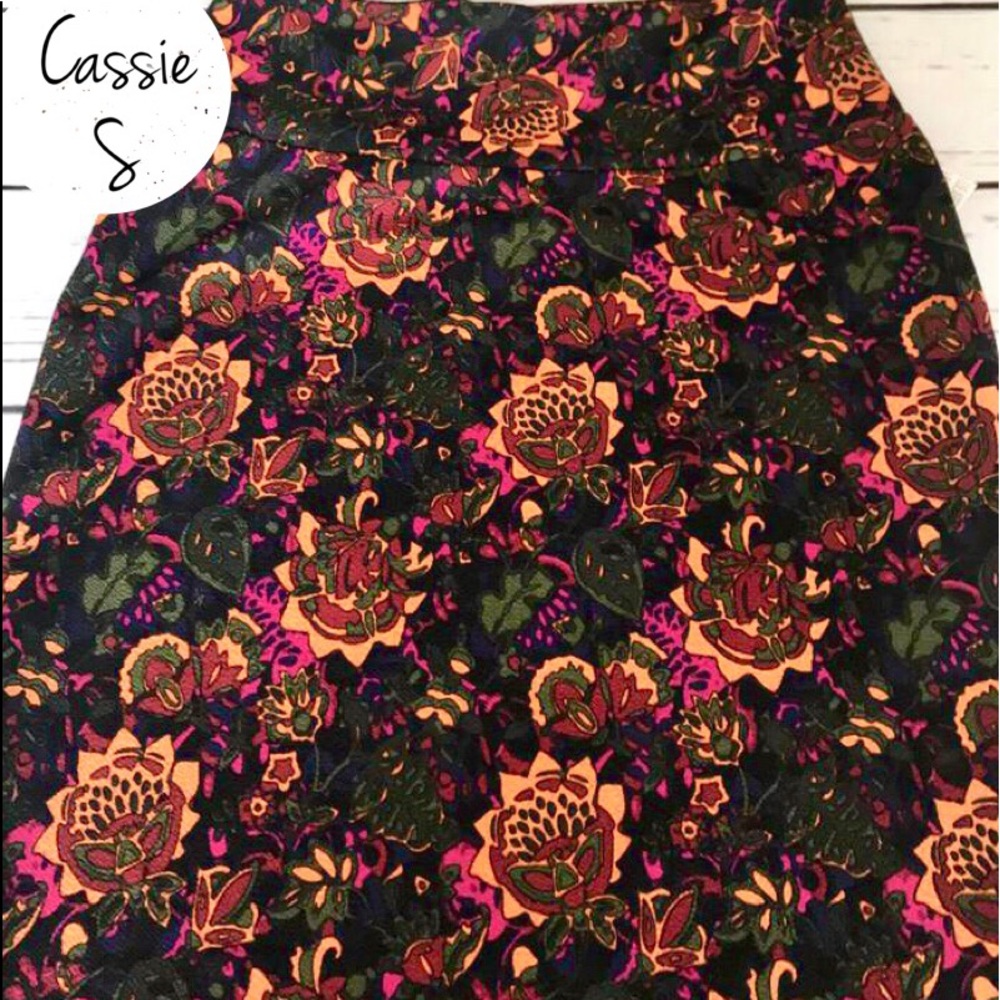 💝💝💝 3 for $33 LuLaRoe Cassie Pencil Skirt